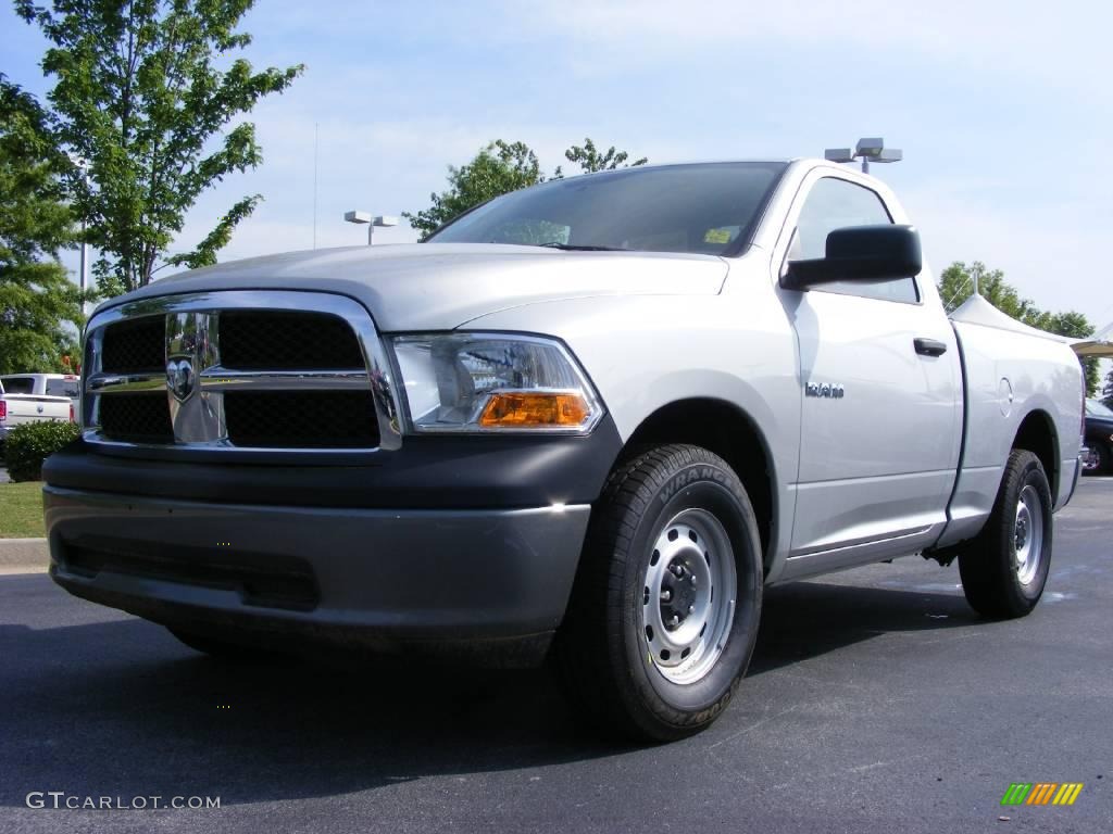 2009 Ram 1500 ST Regular Cab - Bright Silver Metallic / Dark Slate/Medium Graystone photo #1