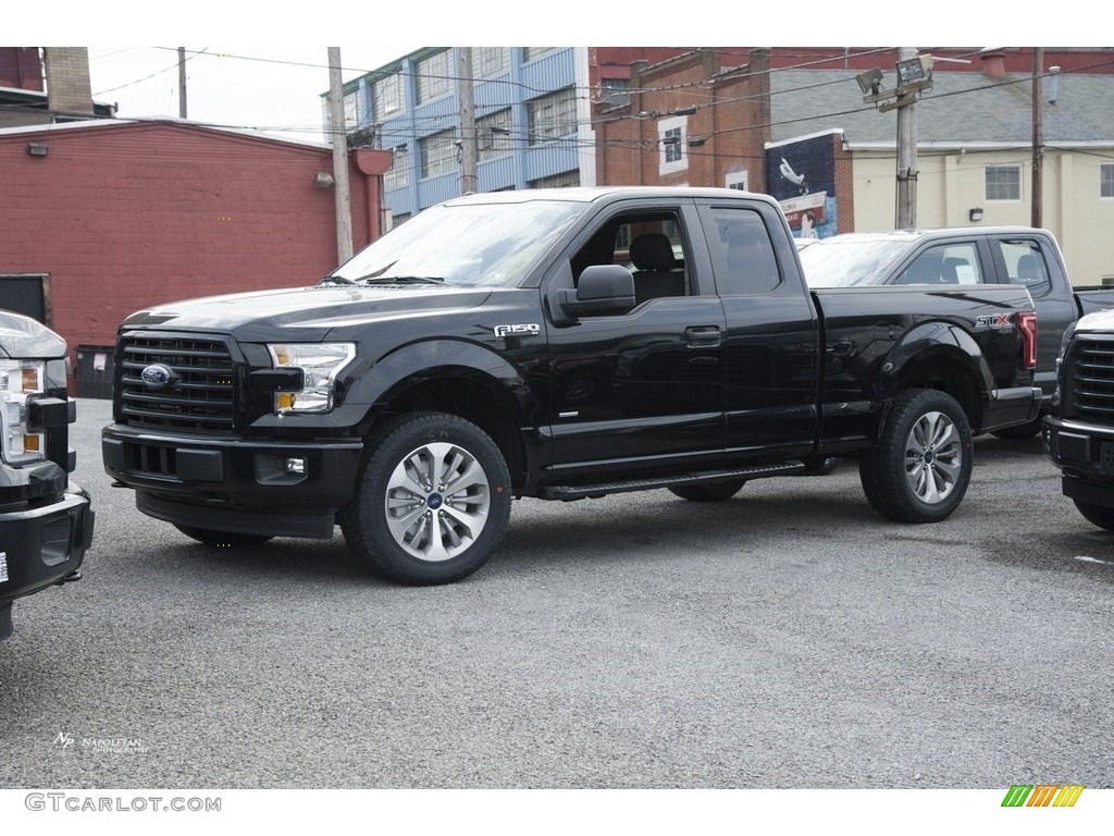 2017 F150 XL SuperCab 4x4 - Shadow Black / Black photo #1