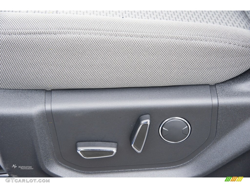 2017 F150 XLT SuperCrew 4x4 - Lightning Blue / Earth Gray photo #9