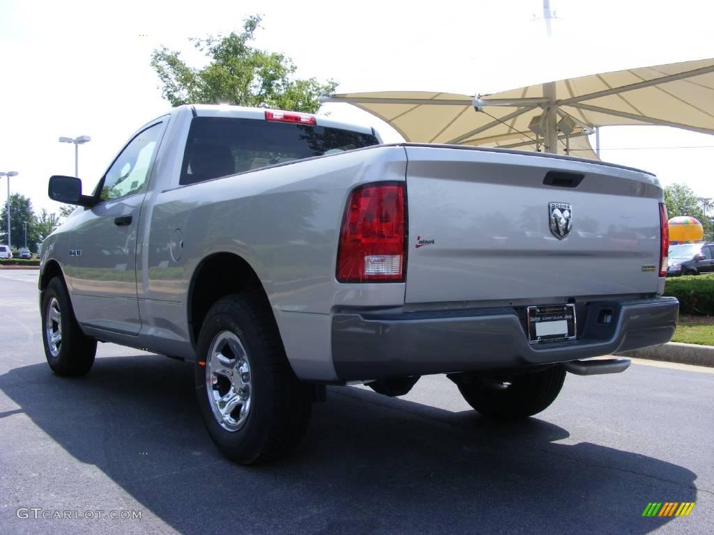 2009 Ram 1500 ST Regular Cab - Bright Silver Metallic / Dark Slate/Medium Graystone photo #2