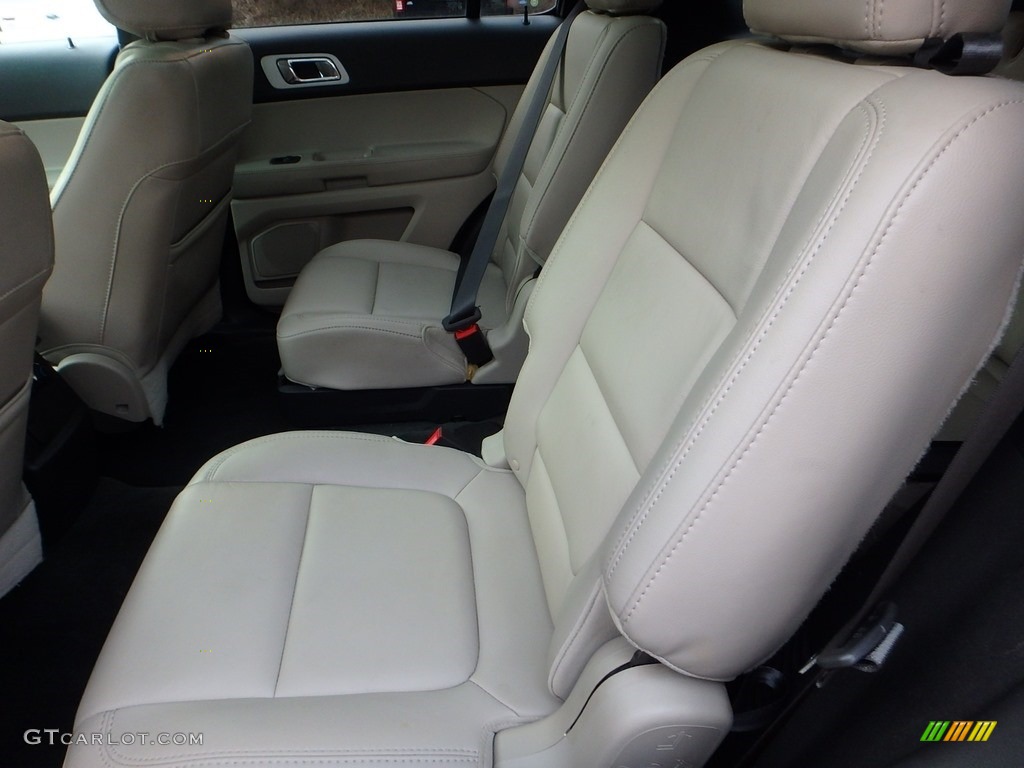 2014 Explorer XLT 4WD - Deep Impact Blue / Medium Light Stone photo #17