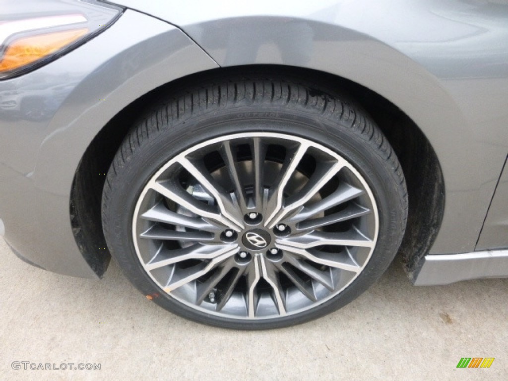 2017 Hyundai Elantra Sport Wheel Photos