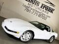 Arctic White - Corvette Coupe Photo No. 4