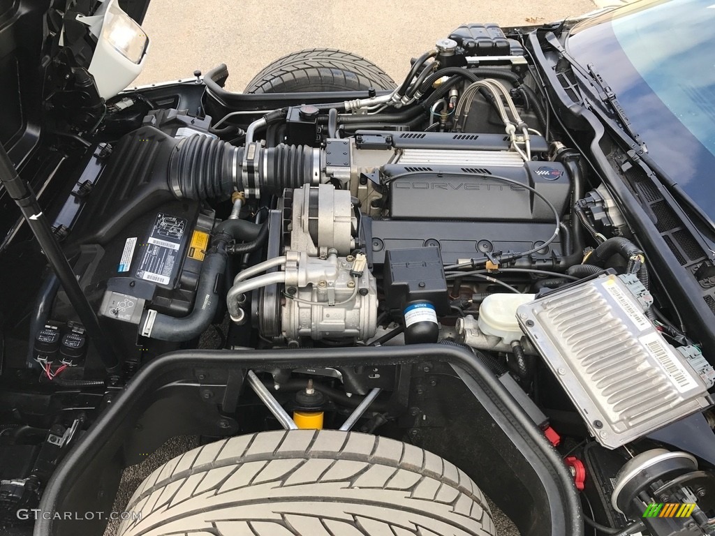 1994 Chevrolet Corvette Coupe 5.7 Liter OHV 16-Valve LT1 V8 Engine Photo #119357620
