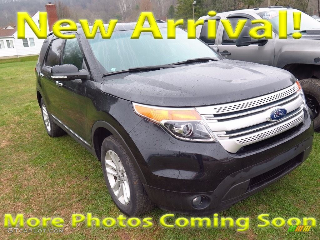 Tuxedo Black Ford Explorer