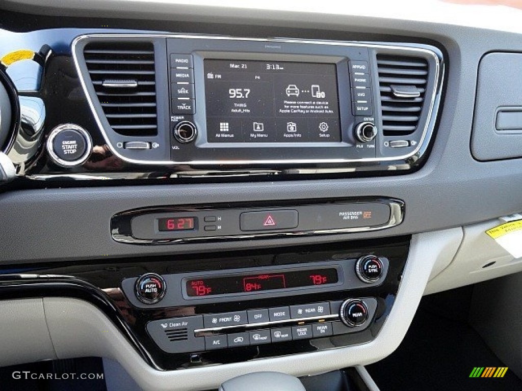 2017 Kia Sedona EX Controls Photo #119363863