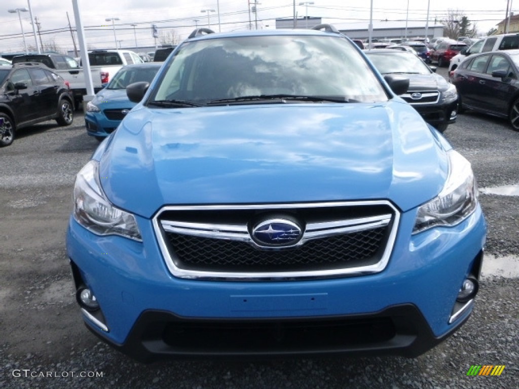 2017 Crosstrek 2.0i - Hyper Blue / Black photo #9