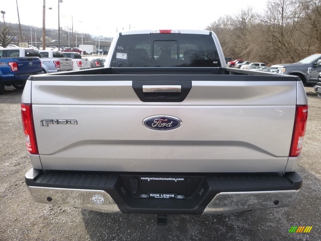 2017 F150 XLT SuperCab 4x4 - Ingot Silver / Earth Gray photo #3