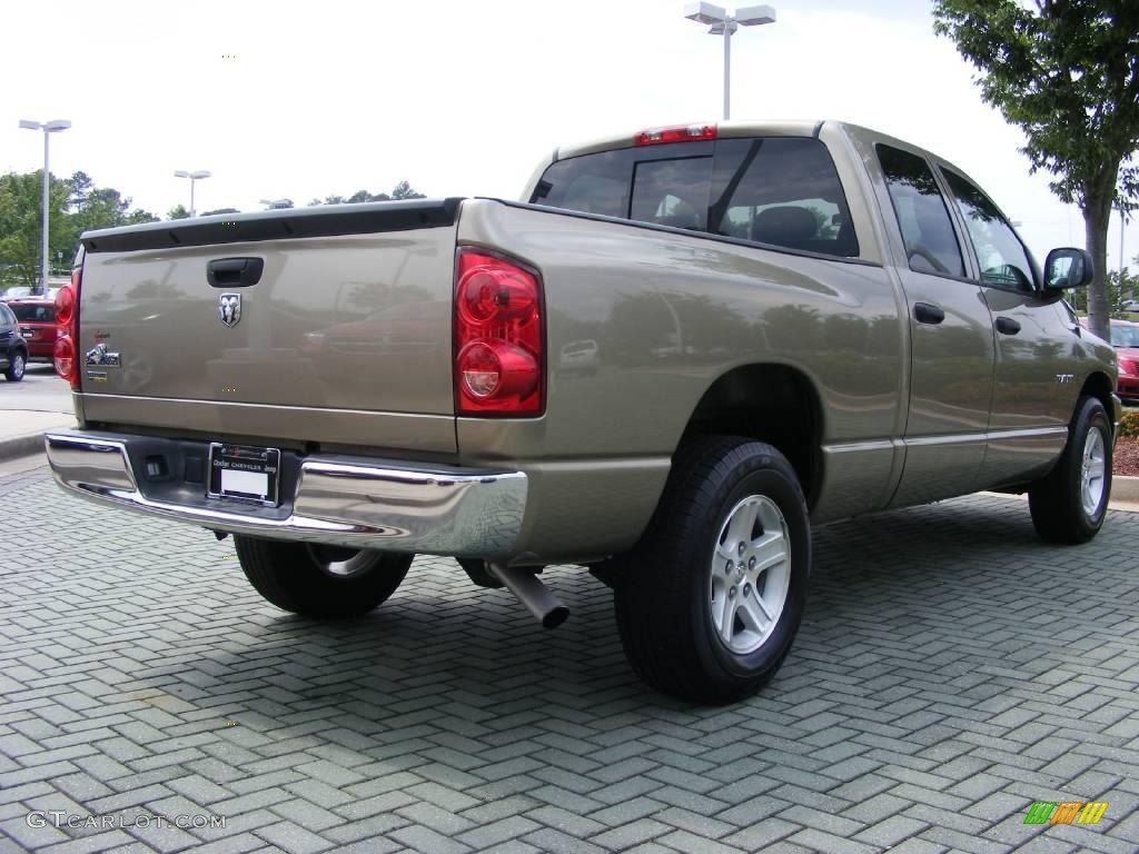 2008 Ram 1500 Big Horn Edition Quad Cab - Light Khaki Metallic / Khaki photo #5