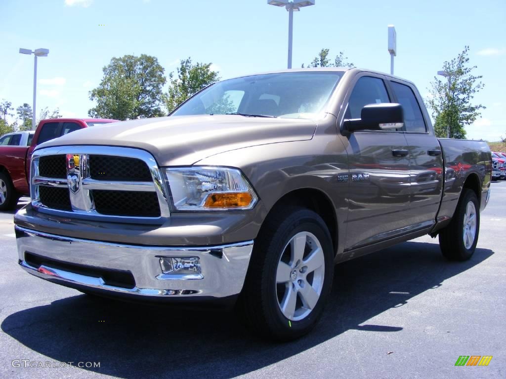 2009 Ram 1500 SLT Quad Cab - Austin Tan Pearl / Dark Slate/Medium Graystone photo #1