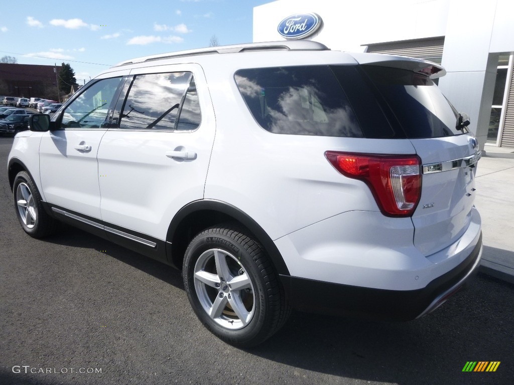 2017 Explorer XLT 4WD - Oxford White / Ebony Black photo #8