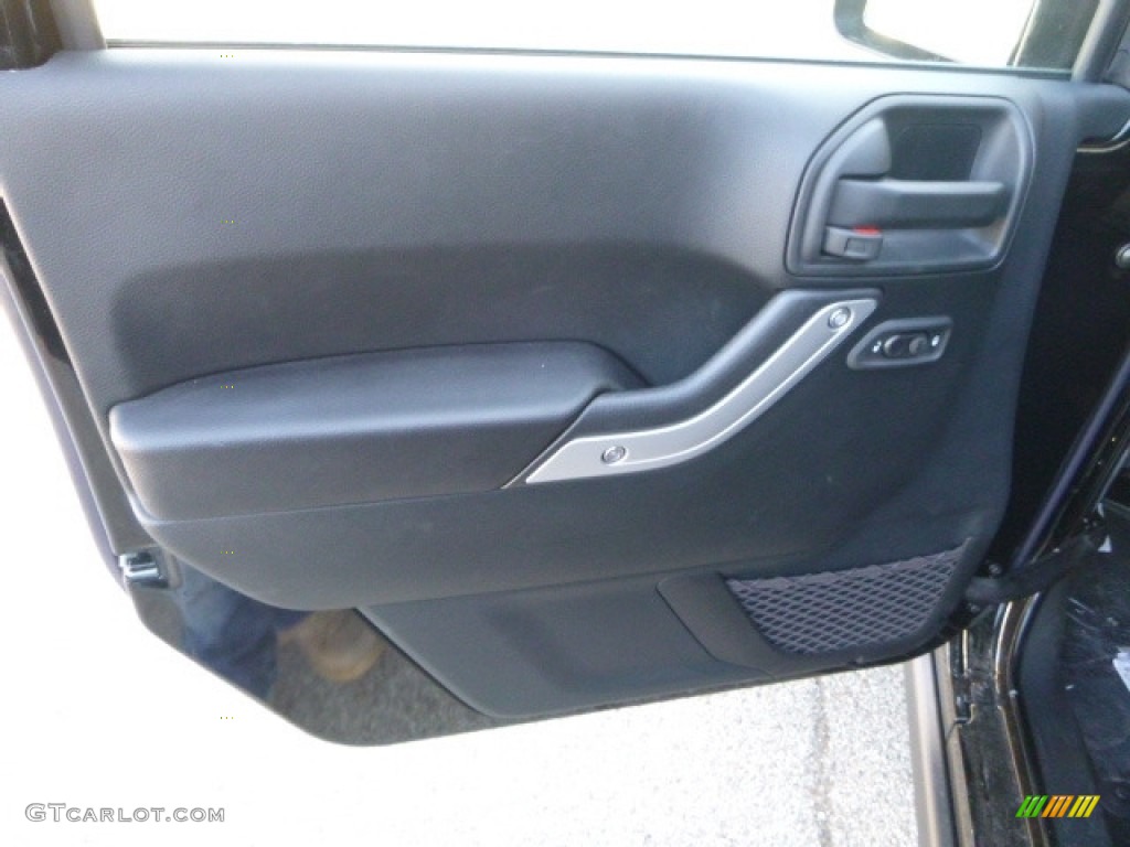 2017 Wrangler Rubicon 4x4 - Black / Black photo #14