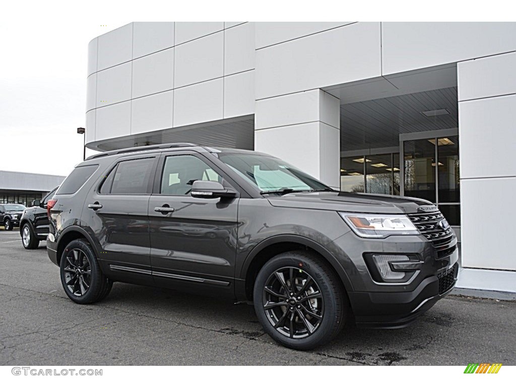 2017 Explorer XLT - Magnetic / Ebony Black photo #1