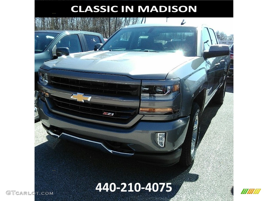 Pepperdust Metallic Chevrolet Silverado 1500