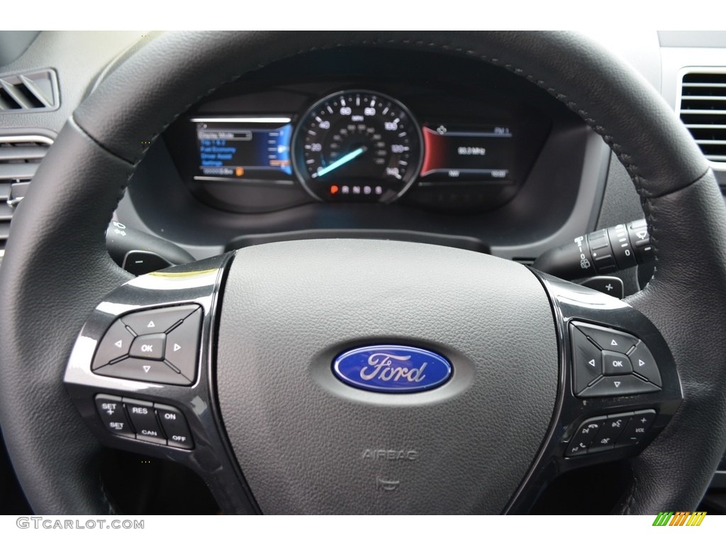 2017 Ford Explorer XLT Steering Wheel Photos