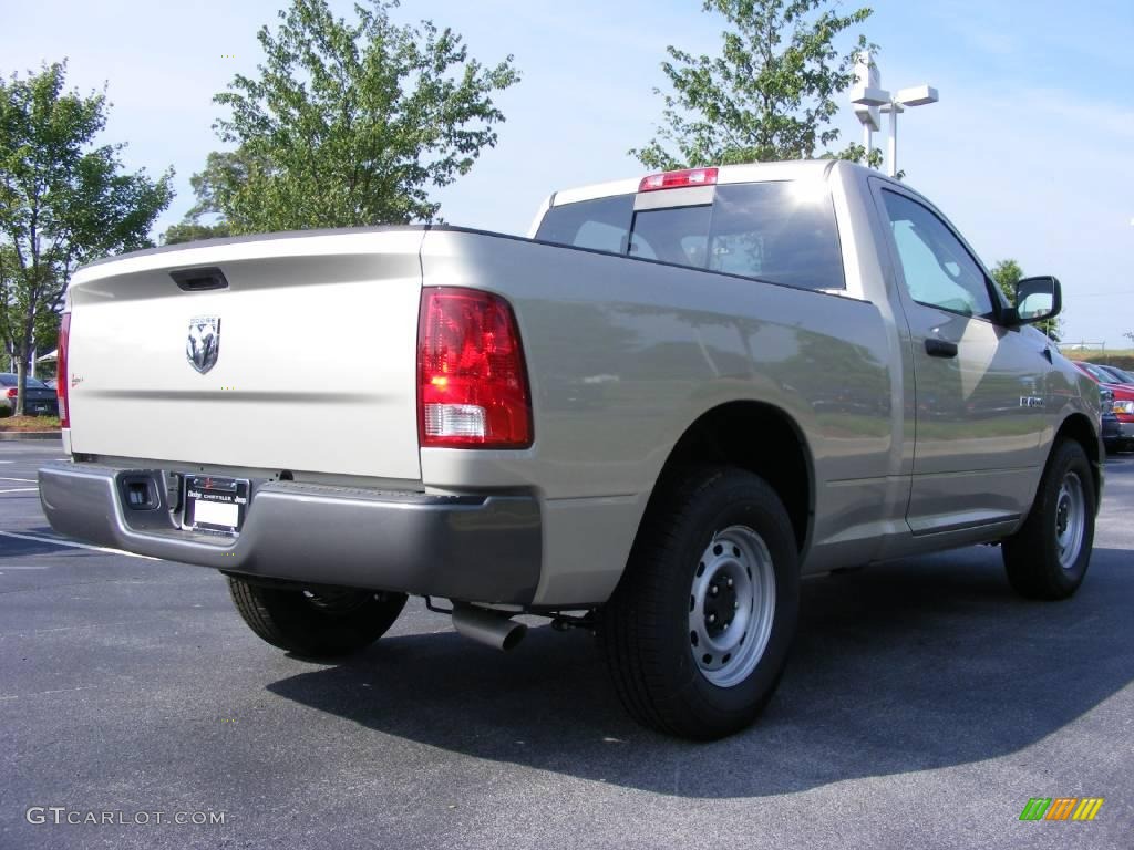 2009 Ram 1500 ST Regular Cab - Light Graystone Pearl / Dark Slate/Medium Graystone photo #3