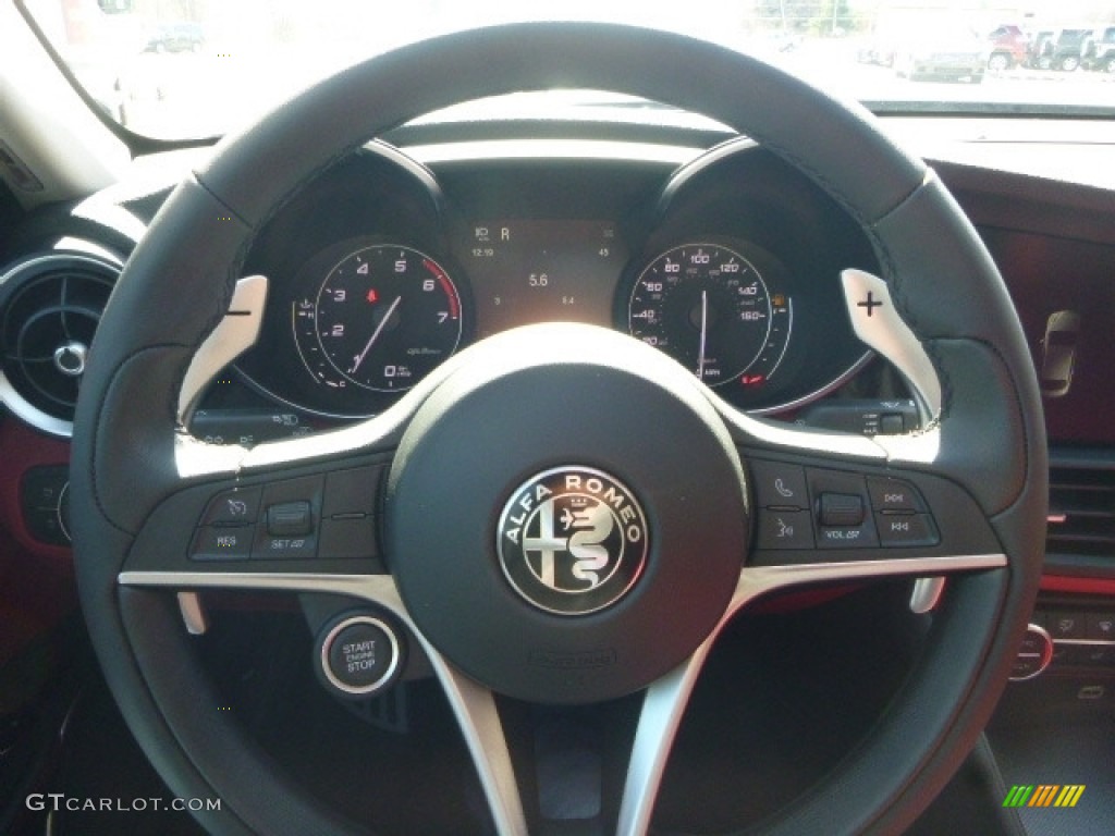2017 Alfa Romeo Giulia AWD Steering Wheel Photos