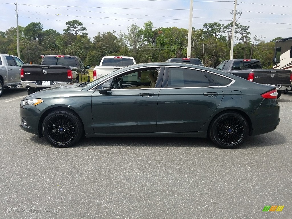 2016 Fusion SE - Guard Metallic / Dune photo #2