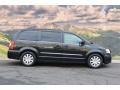 Brilliant Black Crystal Pearl - Town & Country Touring Photo No. 2