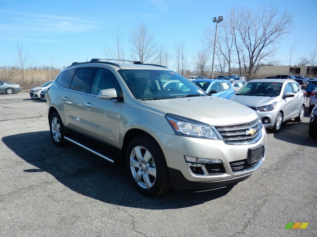2017 Traverse LT - Champagne Silver Metallic / Ebony photo #3
