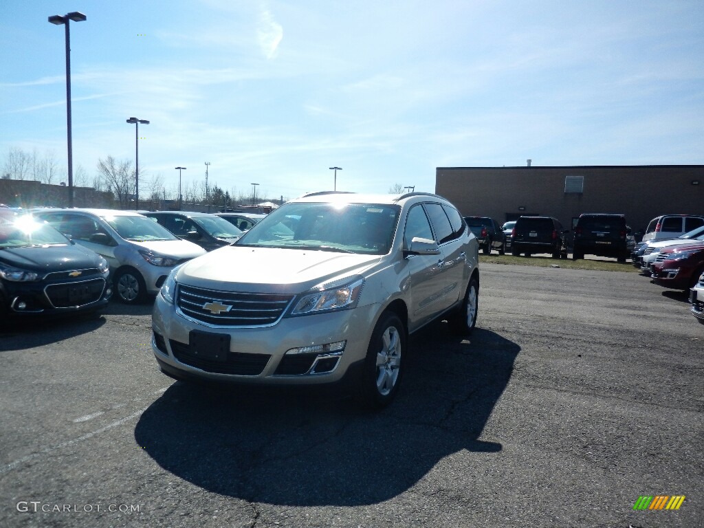 Champagne Silver Metallic Chevrolet Traverse