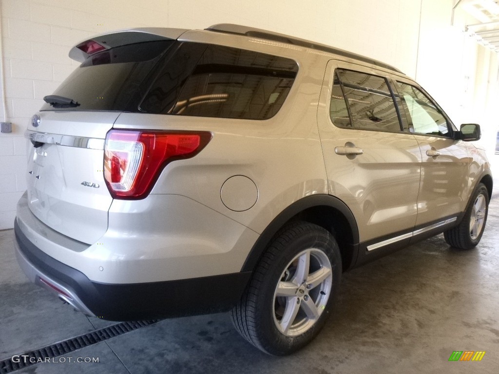 2017 Explorer XLT 4WD - White Gold / Ebony Black photo #2