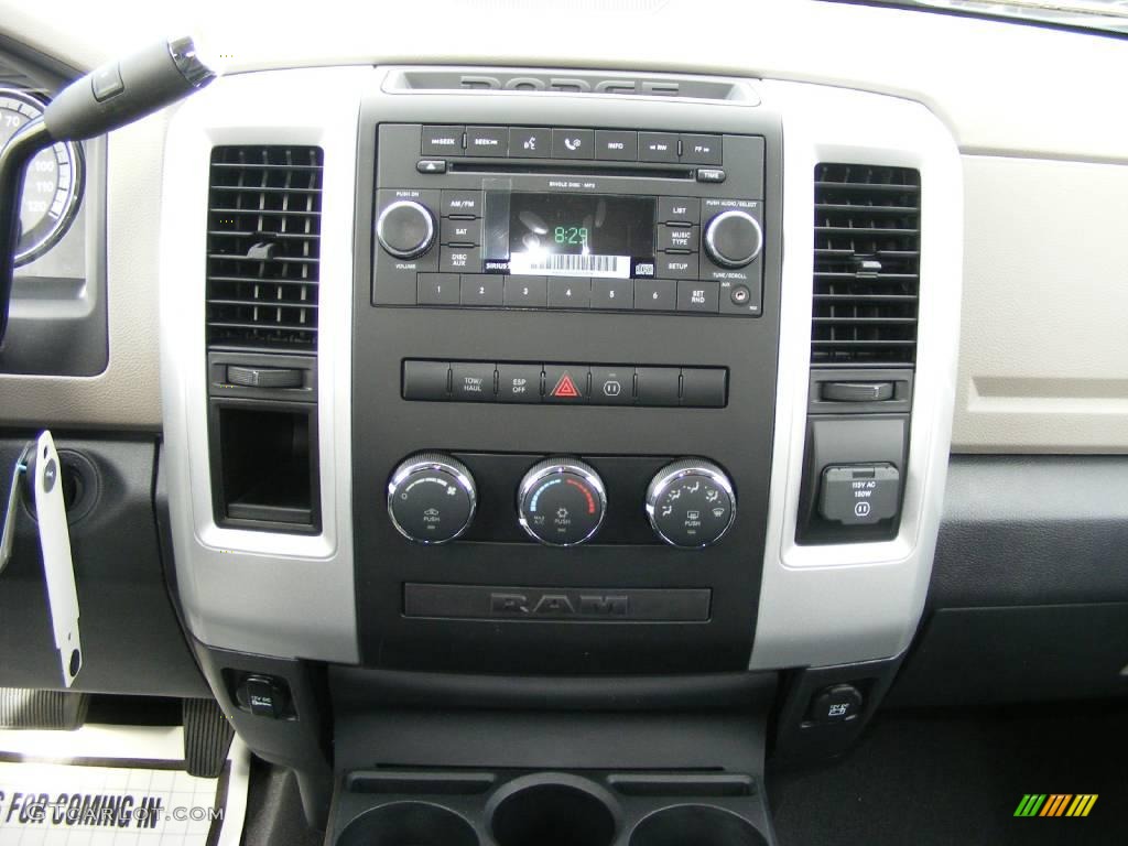 2009 Ram 1500 SLT Quad Cab - Deep Water Blue Pearl / Dark Slate/Medium Graystone photo #9