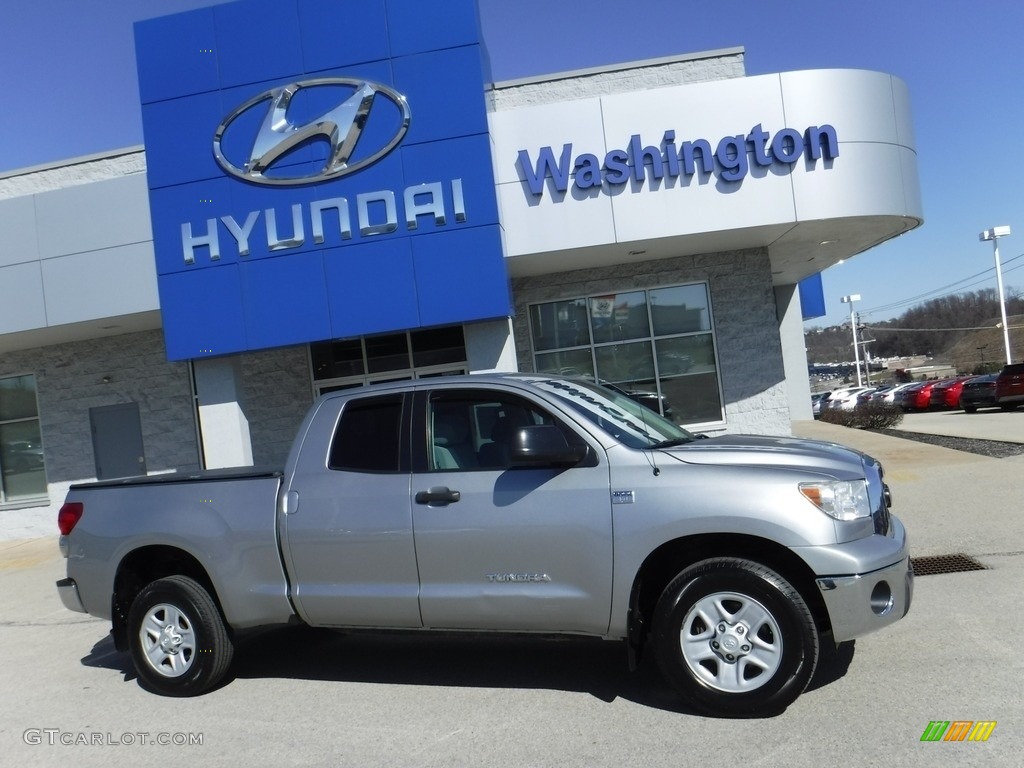 2008 Tundra SR5 Double Cab 4x4 - Silver Sky Metallic / Graphite Gray photo #2