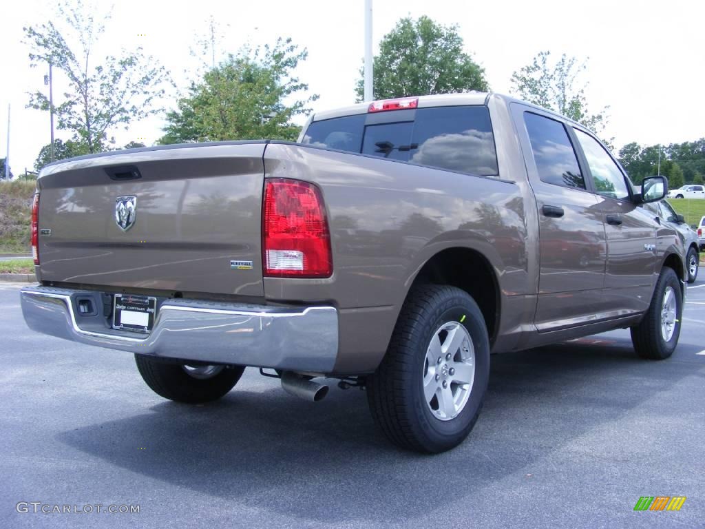 2009 Ram 1500 SLT Crew Cab - Austin Tan Pearl / Light Pebble Beige/Bark Brown photo #3