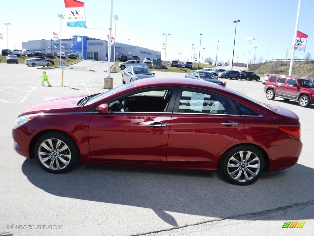 2011 Sonata SE 2.0T - Venetian Red / Gray photo #6