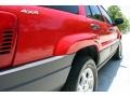 Flame Red - Grand Cherokee Laredo 4x4 Photo No. 15