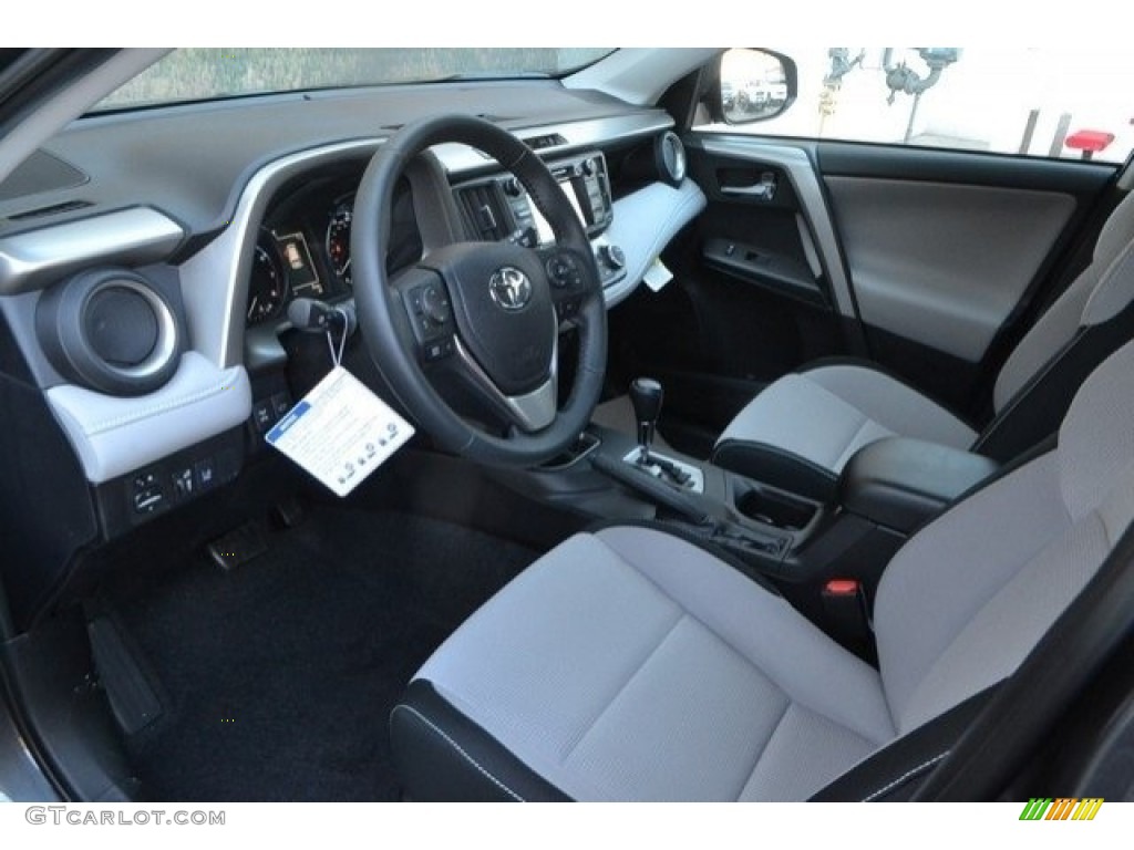 2017 RAV4 XLE AWD - Magnetic Gray Metallic / Ash photo #5
