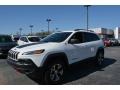 Bright White - Cherokee Trailhawk 4x4 Photo No. 6