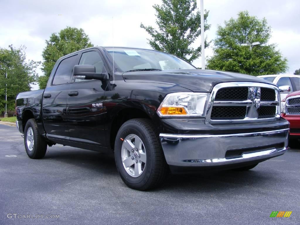 2009 Ram 1500 SLT Crew Cab - Brilliant Black Crystal Pearl / Light Pebble Beige/Bark Brown photo #4