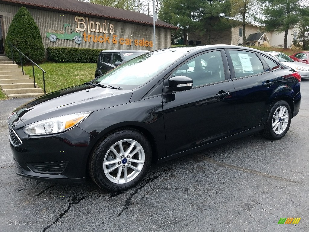 2015 Focus SE Sedan - Tuxedo Black Metallic / Charcoal Black photo #1