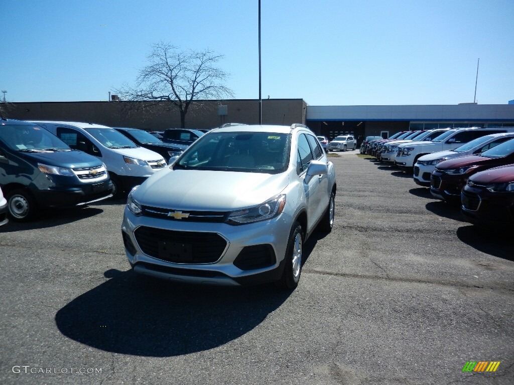 Silver Ice Metallic Chevrolet Trax