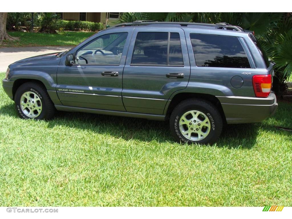 2001 Grand Cherokee Laredo 4x4 - Steel Blue Pearl / Taupe photo #31