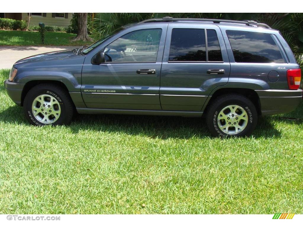2001 Grand Cherokee Laredo 4x4 - Steel Blue Pearl / Taupe photo #34
