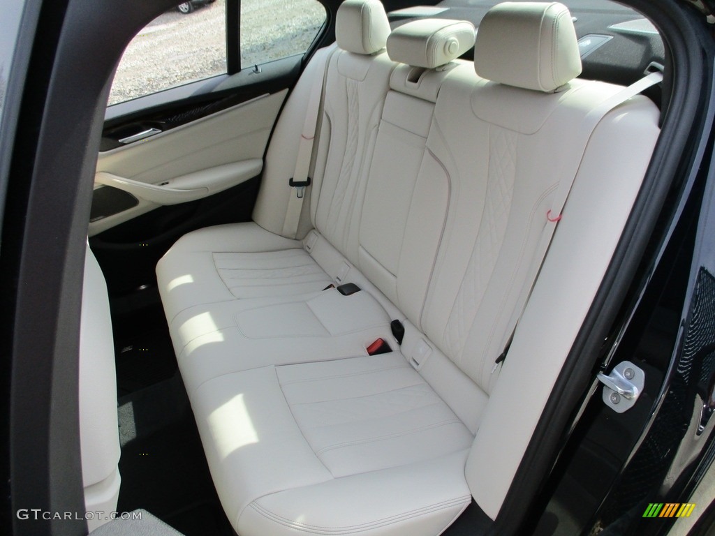 2017 BMW 5 Series 540i xDrive Sedan Rear Seat Photo #119438421