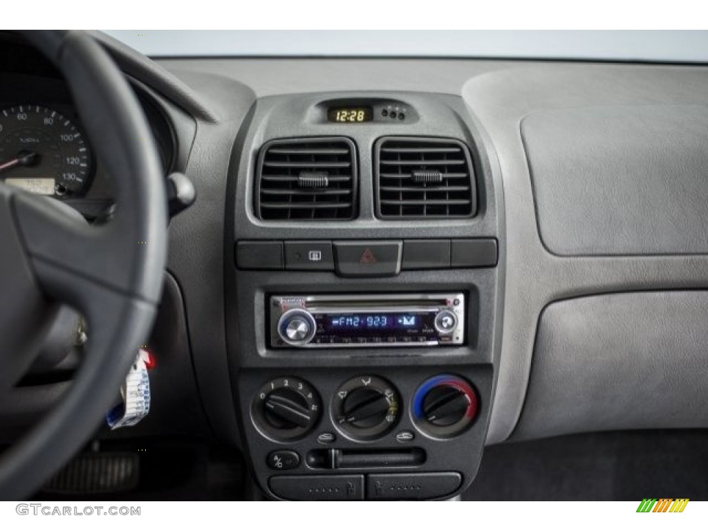 2004 Accent GL Coupe - Ebony Black / Gray photo #5