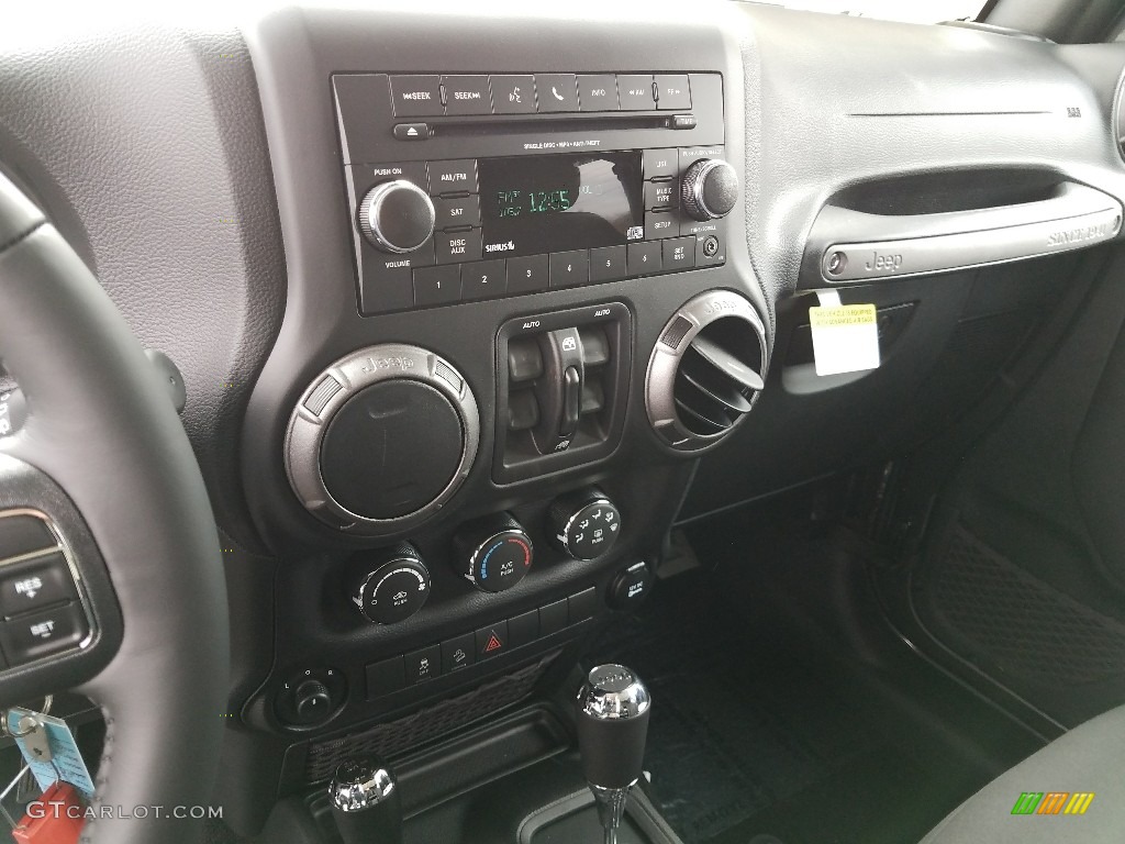 2017 Wrangler Unlimited Sport 4x4 - Granite Crystal Metallic / Black photo #10