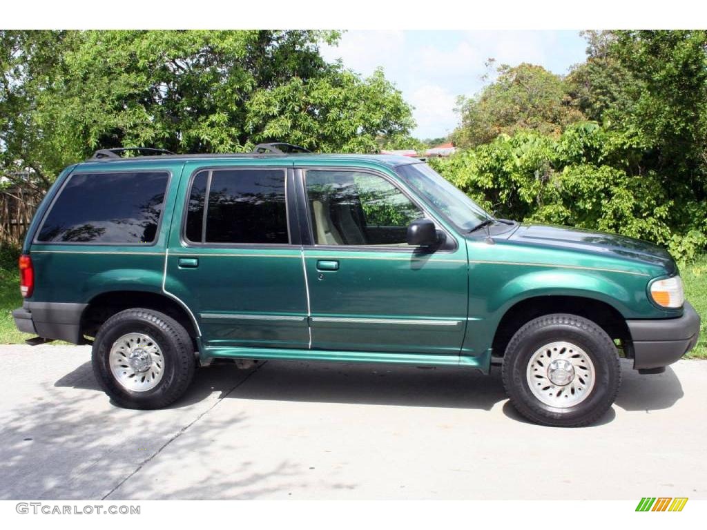 2001 Explorer XLS - Tropic Green Metallic / Medium Prairie Tan photo #9