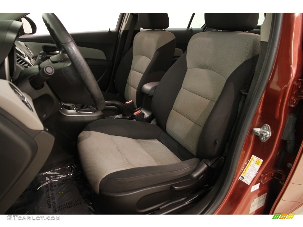2012 Cruze LS - Autumn Red Metallic / Jet Black/Medium Titanium photo #5