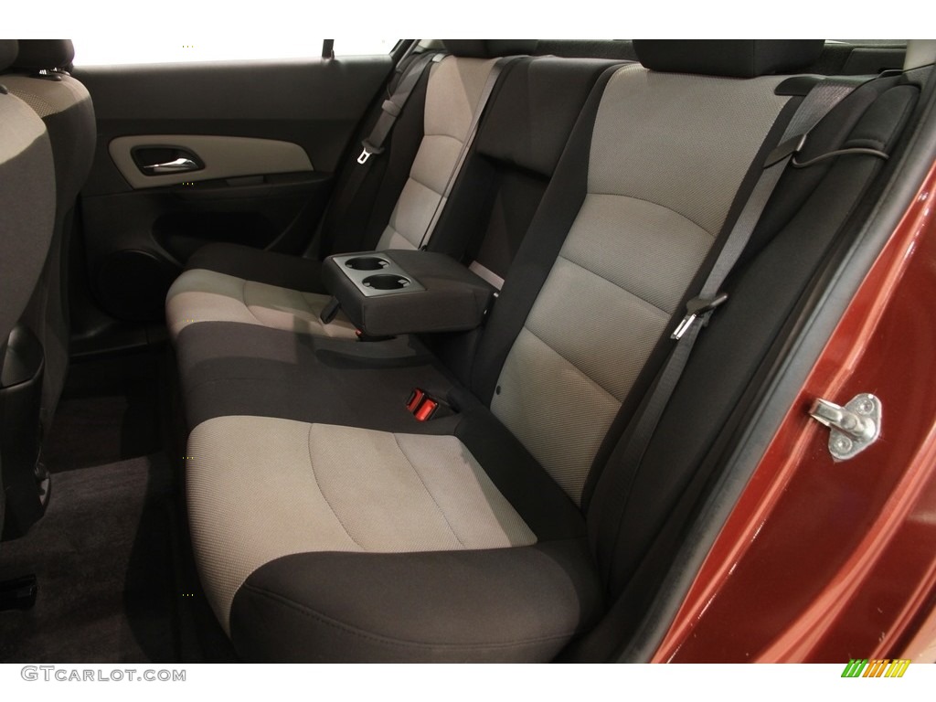 2012 Cruze LS - Autumn Red Metallic / Jet Black/Medium Titanium photo #13