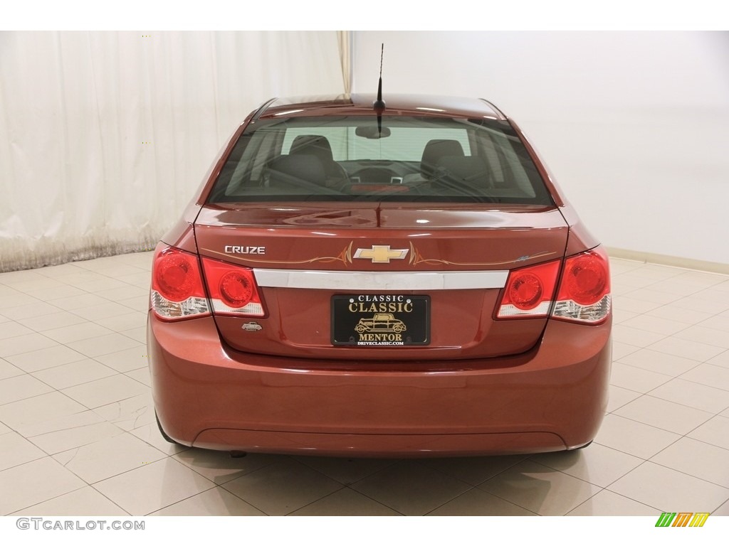 2012 Cruze LS - Autumn Red Metallic / Jet Black/Medium Titanium photo #14