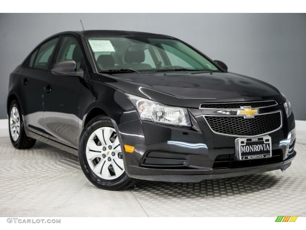 2014 Cruze LS - Black Granite Metallic / Jet Black/Medium Titanium photo #12