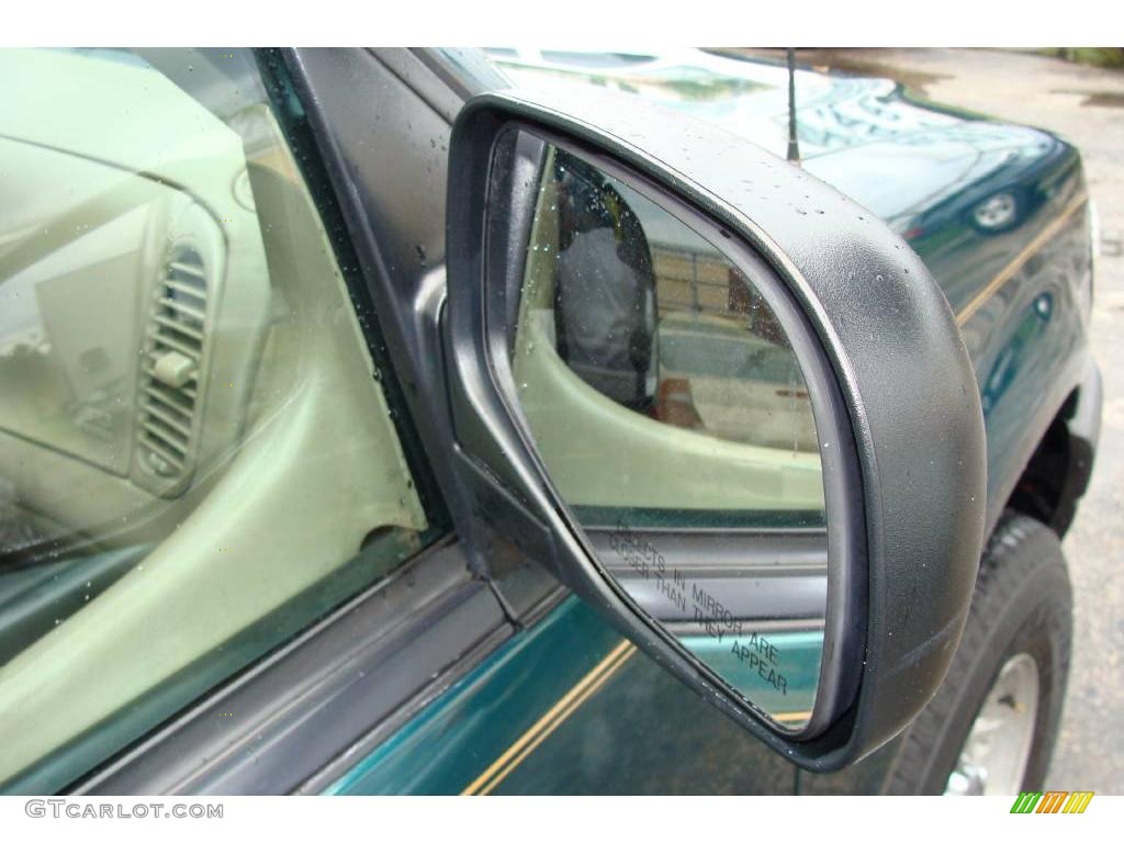 2001 Explorer XLS - Tropic Green Metallic / Medium Prairie Tan photo #24