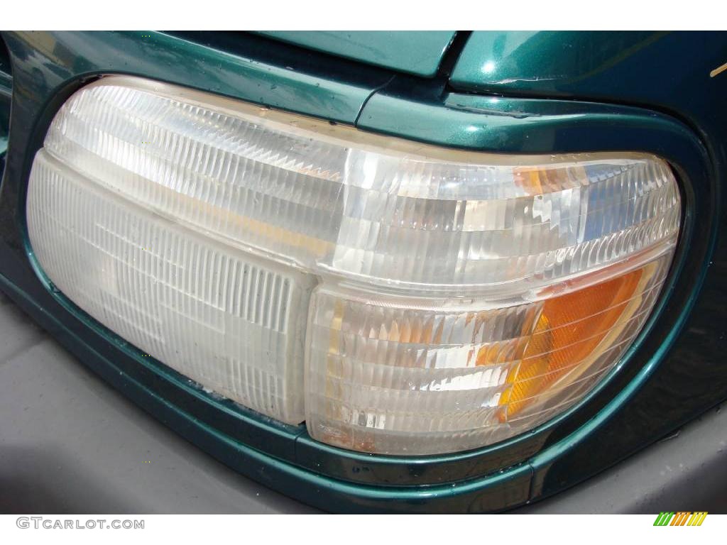 2001 Explorer XLS - Tropic Green Metallic / Medium Prairie Tan photo #36