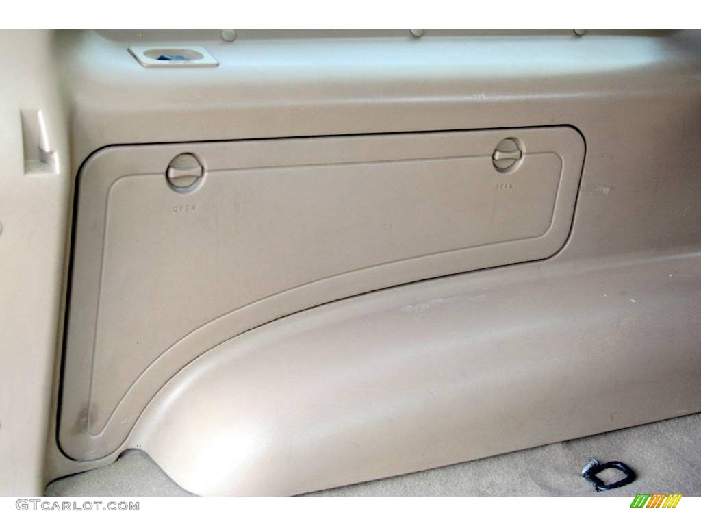 2001 Explorer XLS - Tropic Green Metallic / Medium Prairie Tan photo #59