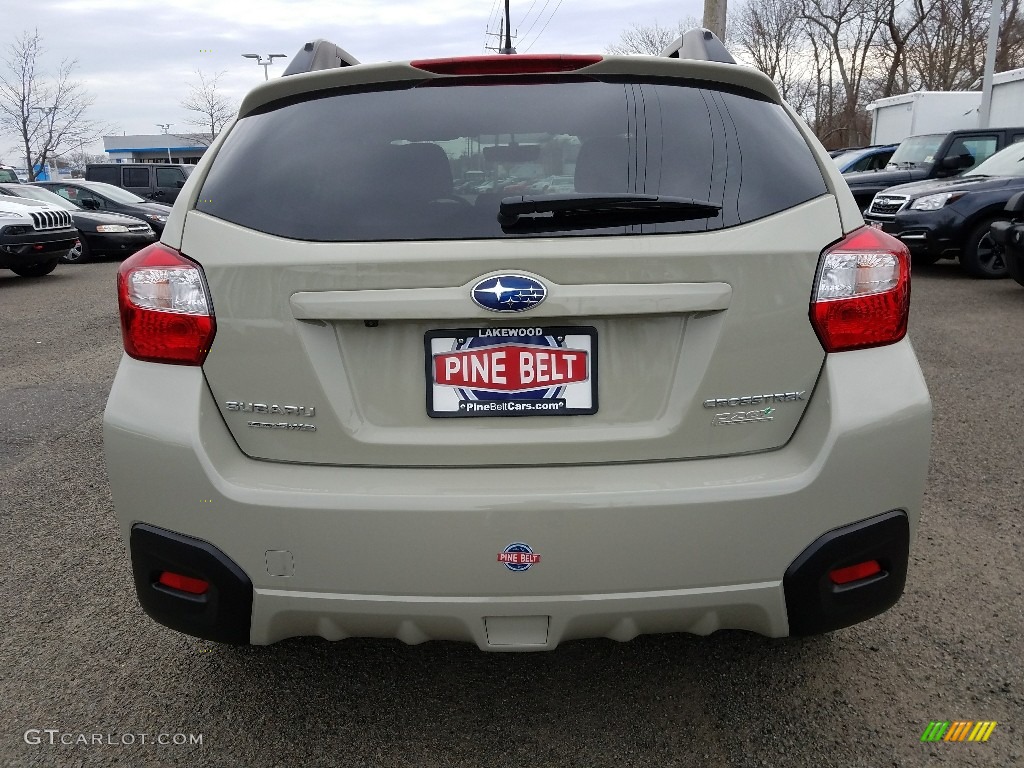 2017 Crosstrek 2.0i - Desert Khaki / Black photo #5